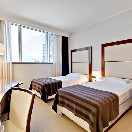 Italiana Hotel 4*